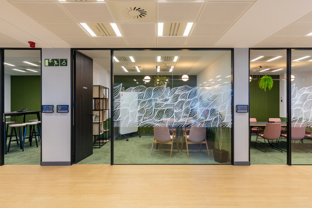 2453_Construcía TomTom 097